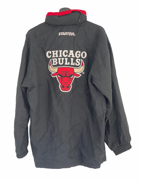 Starter Chicago Bulls Windbreaker parka big Bulls Logo back black Small freeshipping - Unique Pieces Vintage